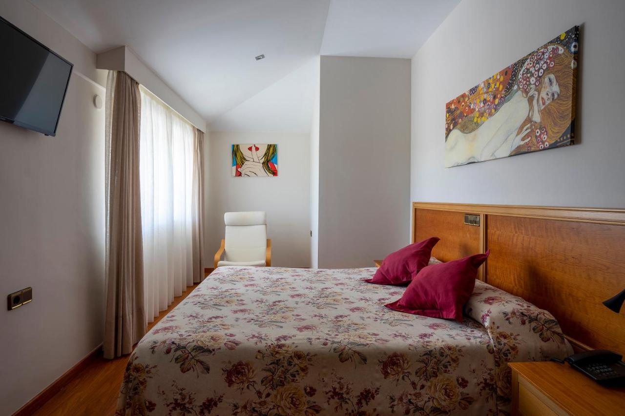 Hotel Los Barruecos By Croma Malpartida de Cáceres Εξωτερικό φωτογραφία