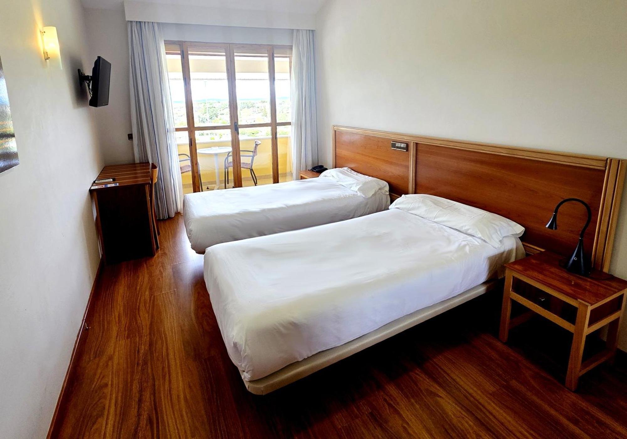 Hotel Los Barruecos By Croma Malpartida de Cáceres Εξωτερικό φωτογραφία
