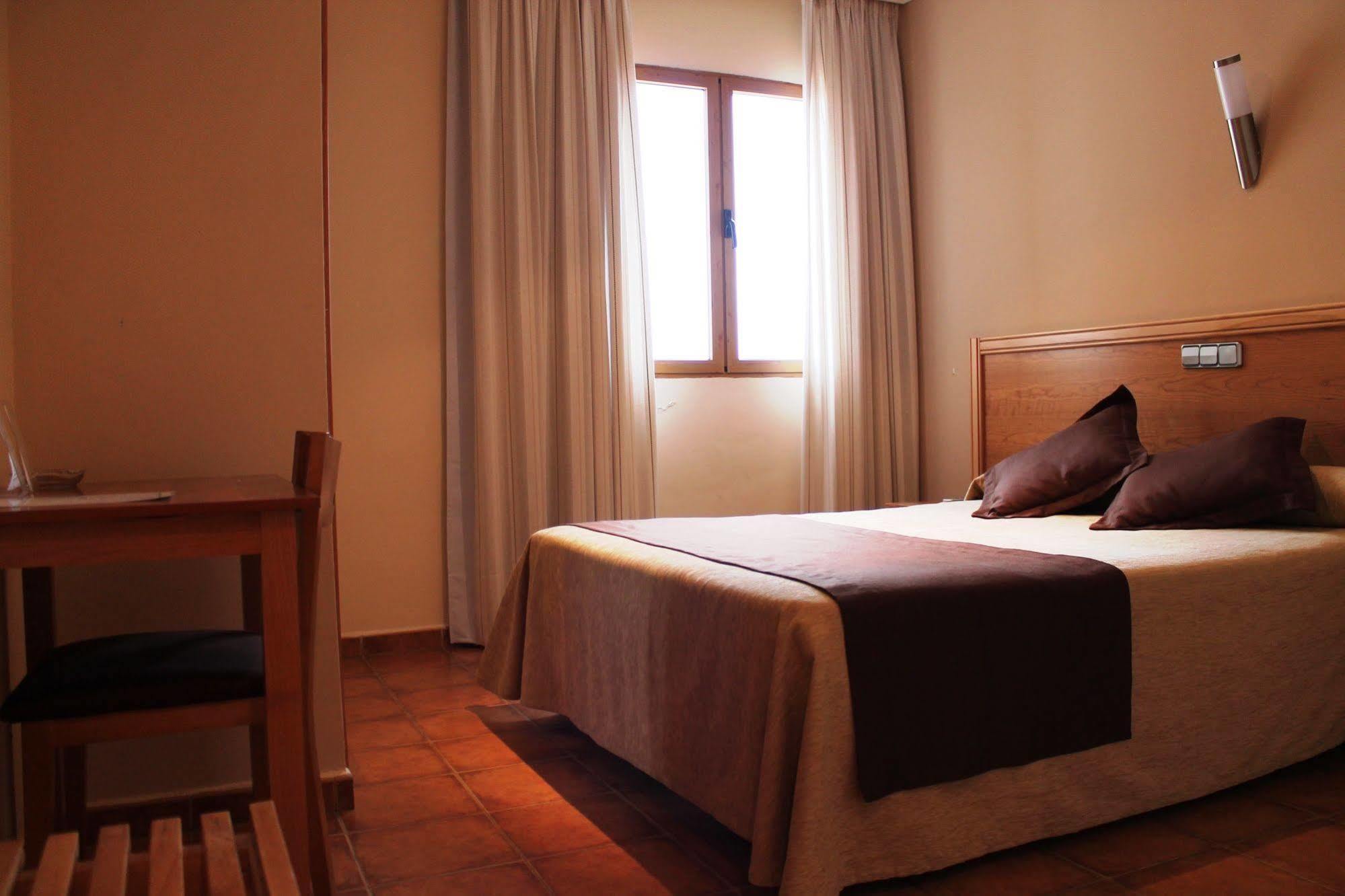 Hotel Los Barruecos By Croma Malpartida de Cáceres Εξωτερικό φωτογραφία